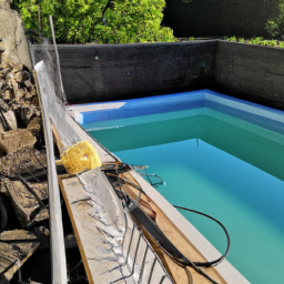 Piscine Extérieure à Coque : Élégance et Facilité d'Entretien Arras